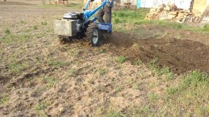 Тяжелый мотоблок с бензиновым двигателем - ФРЕЗЕРОВКА