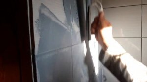Затирка швов между плиткой в душевой