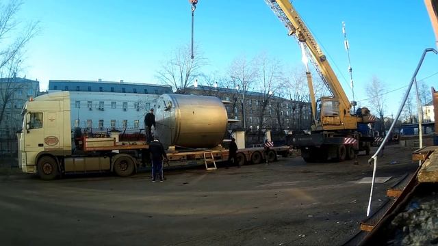 Работа по Москве на трале! Перевозка молочных емкостей! смотреть онлайн
