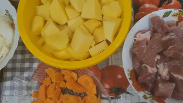 #РЕЦЕПТ #ЖАРКОЕ #КАРТОШКА КАК ПРИГОТОВИТЬ ЖАРКОЕ ПО ДОМАШНЕМУ С МЯСОМ. ПРОСТОЙ РЕЦЕПТ смотреть онлайн