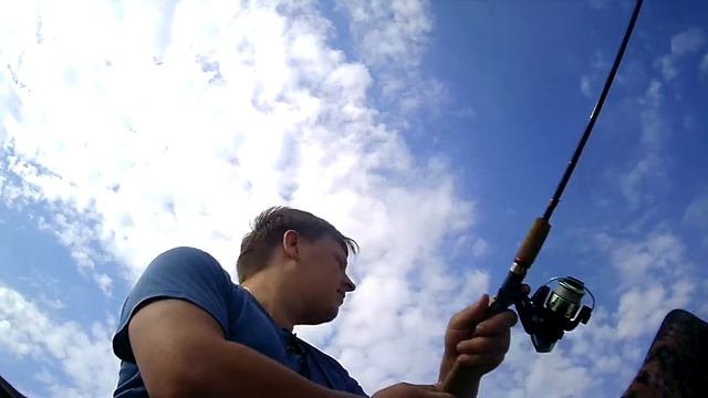 охота на щуку в августе. Рыбачим на силикон-виброхвост. смотреть онлайн