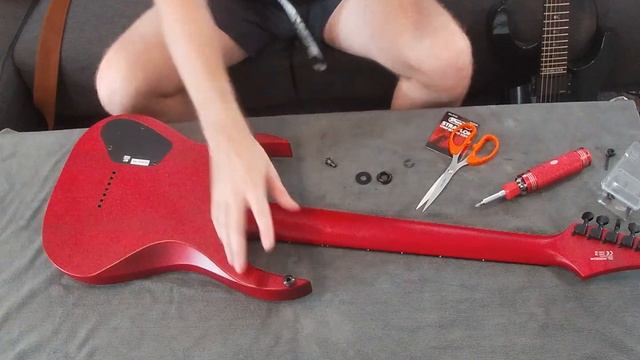 Dunlop Strap Locks - Installation guide смотреть онлайн