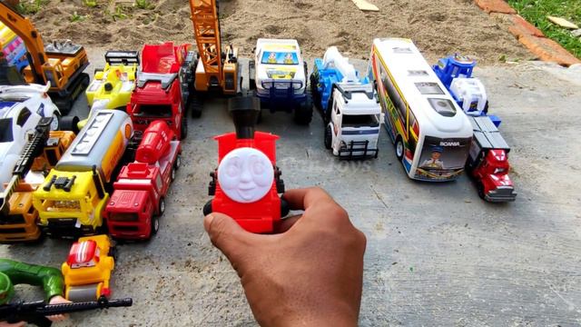 Mainan Mobil Mobilan, Mobil Balap, Mobil Monster, Kereta Api, Tank Baja, Excavator, Crane, Bus Olen