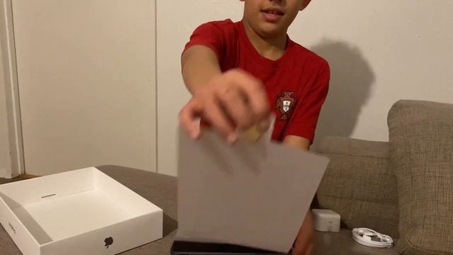 Unboxing my new iPad смотреть онлайн