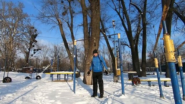 Тренировка в Гидропарке зимой. смотреть онлайн