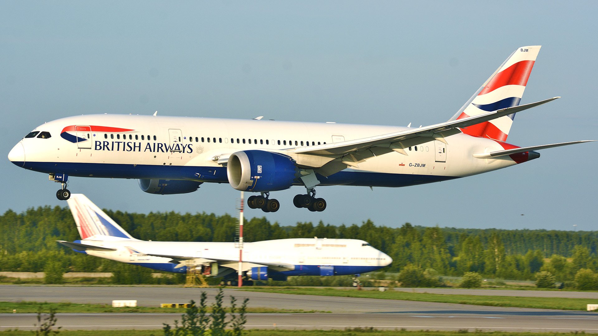 Большие иностранцы в Москве в один день: | B787 | A380 | B767 | A330 | Sri Lankan | QATAR | British