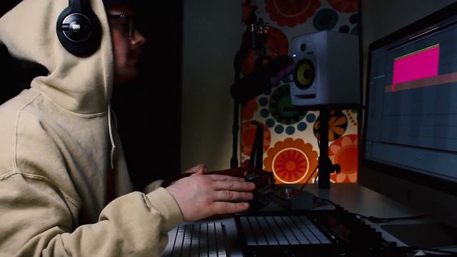 MAKING BEATS | "FACE" (Lofi Beat w/ Juno 106, Fender Rhodes, Drums, Bass, Guitar and Percussion) смотреть онлайн