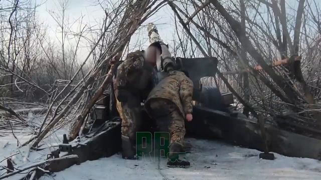 Расчёт буксируемой пушки М46 группы 