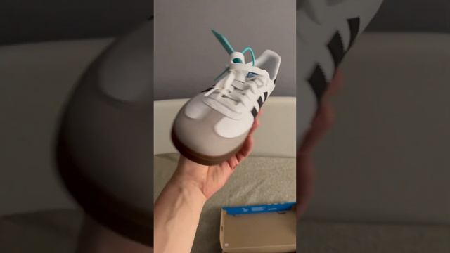 Обзор на кроссовки Adidas Originals Samba Vegan #poizon #доставка #рекомендации #кроссовки #adidas смотреть онлайн