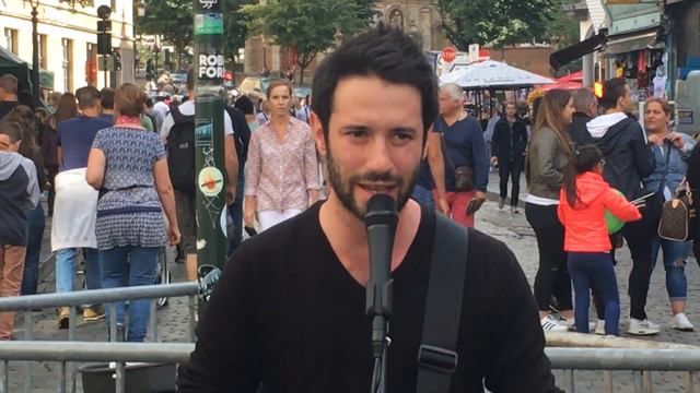 Chanson française (French music) - Busking in the streets of Brussels, Belgium смотреть онлайн