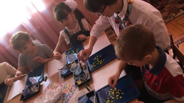 Отрывок НОД по нетрадиционной технике рисования Эбру с детьми старшего дошкольного возраста. смотреть онлайн