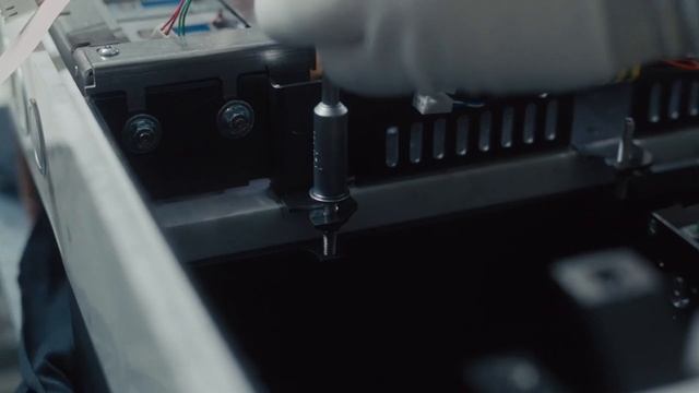Making the Best Headphones in the World - HE 1 | Sennheiser смотреть онлайн
