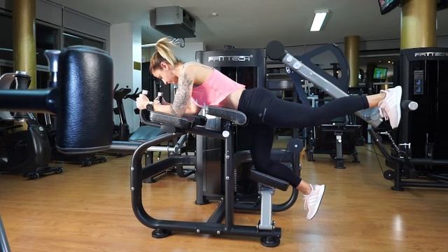 FFITTECH - Glute Kickback Machine