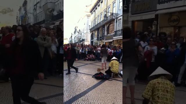 Африканский танец в Лисабоне смотреть онлайн