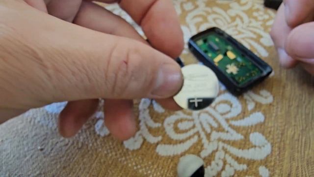 Как поменять Батарейку в ключе от Volvo V40 cross Country #volvov40 #какпоменятьключ смотреть онлайн