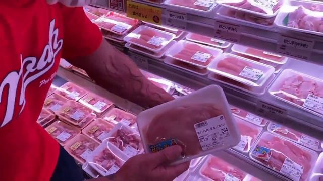 Rene Dupree Shows us his Daily Diet. смотреть онлайн