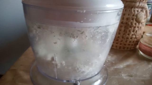 ДОМАШНІЙ ВЕРШКОВИЙ СИР З ЗЕЛЕННЮ смотреть онлайн