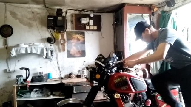 Юпитер 5 и Suzuki DR ЗАВОЖУ ПОСЛЕ ПРОСТОЯ 8 МЕСЯЦЕВ смотреть онлайн