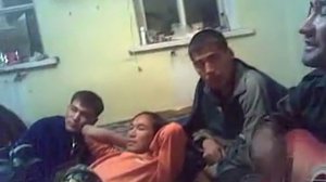 Казах классно играет на гитаре смотреть всем