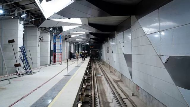 Тестовые поезда проехали по новому участку Солнцевской линии метро до станции «Аэропорт Внуково». смотреть онлайн