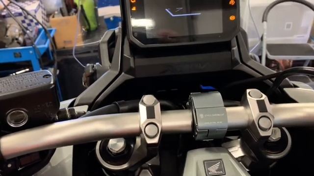 Honda X-Adv 2022 Small Fog Lights смотреть онлайн