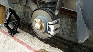 XRAY CROSS: Убираю ржавчину с тормозных дисков, ступиц и дисков колес.