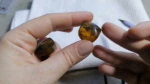 как я сверлю отверстия в янтаре