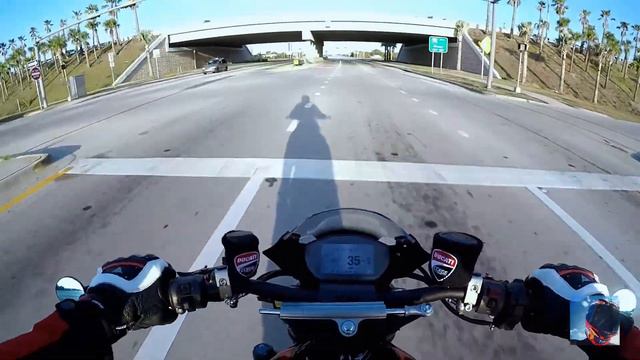 2017 Ducati Monster 1200 R needs Race Fuel and curb avoidance смотреть онлайн