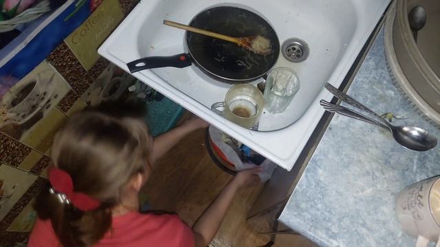 КАК МЕНЬШЕ ТРАТИТЬ ВРЕМЕНИ НА УБОРКУ! ПРОГУЛКА В ЛЕСУ! смотреть онлайн