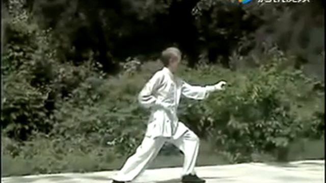 Тренировка техники ног (буфа / 步法) в синъи цюань (形意拳).