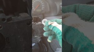 Как открутить болты замка зажигания VW Passat B5