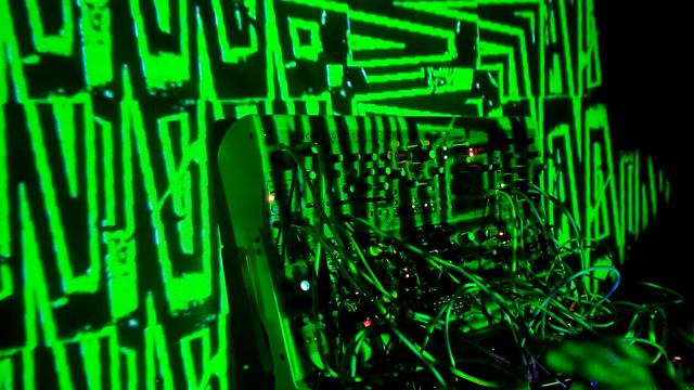 "Apparent Horizon" - ambient eurorack modular synth performance смотреть онлайн