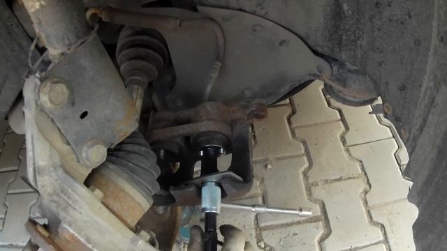 Приспособа для утапливания (и прокручивания) тормозных поршней. Brake caliper piston wind back tool смотреть онлайн