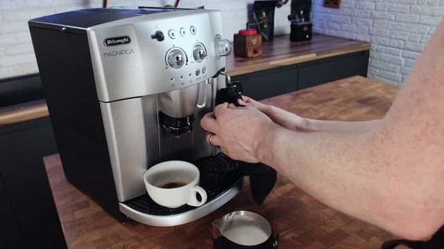 Delonghi Magnifica Esam 4200 In Depth  - Best Cheap Bean To Cup / Automatic Espresso Machine?