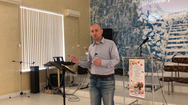 11.09.2022 Зачем любить Бога? Пастор Арсений Гассиев смотреть онлайн