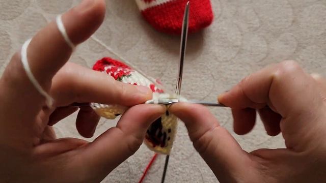 İki şiş dikişsiz çilekli patik ✅️ Beşşiş görünümlü dikişsiz #ikişişpatik ✅️ @divapatik смотреть онлайн