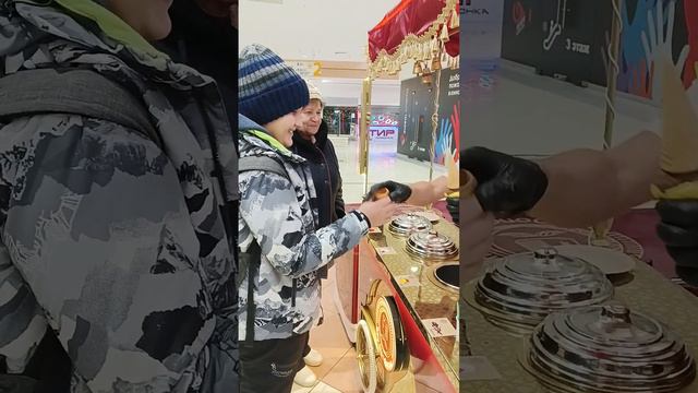 крутой мороженщик в Г. Мытищи возле ква-ква парк смотреть онлайн