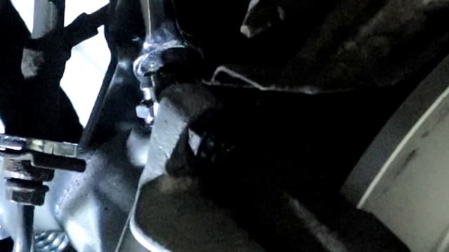 21 - VW Golf mk5 hamulc oraz Renault Scenic pompa hamulca смотреть онлайн