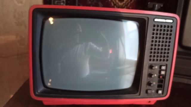 Переносной телевизор Юность-406Д смотреть онлайн