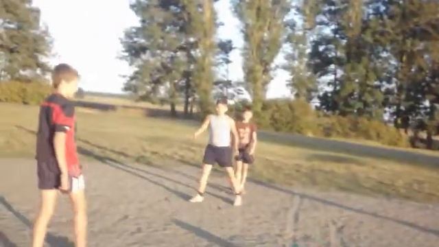 Играем в адно коса в футболе смотреть онлайн