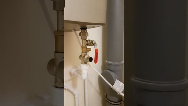 Установил водонагреватель ARISTON VELIS EVO D на 80 литров смотреть онлайн