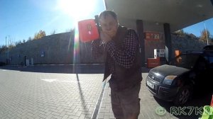 Канистра пластиковая, Заправляем ГСМ на заправке