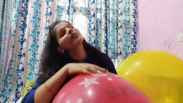 Big Balloon Blowing And Brusting// Big Balloon Brusting With Hug// Balloon Bursting// Balloon Game