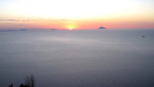 TRAMONTO SULLE EOLIE - Monte Sant'Elia - Palmi - 12 giugno 2020 - di R.Mancini смотреть онлайн