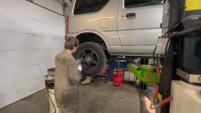 Suzuki Jimny установка лифт комплекта + 2 дюйма смотреть онлайн