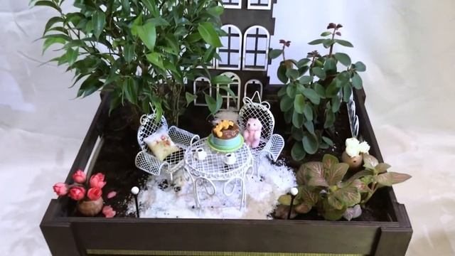 Цветочная композиция "Голландский дворик" смотреть онлайн