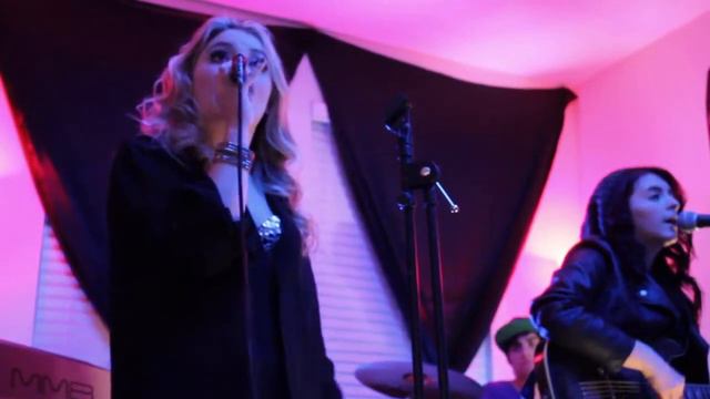Ashleigh Ashton - "What's Up" (4 Non Blondes Cover) смотреть онлайн