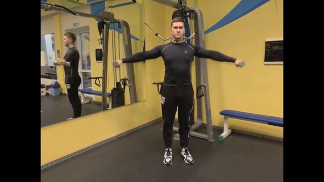 Подъем гантелей в стороны - техника выполнения смотреть онлайн