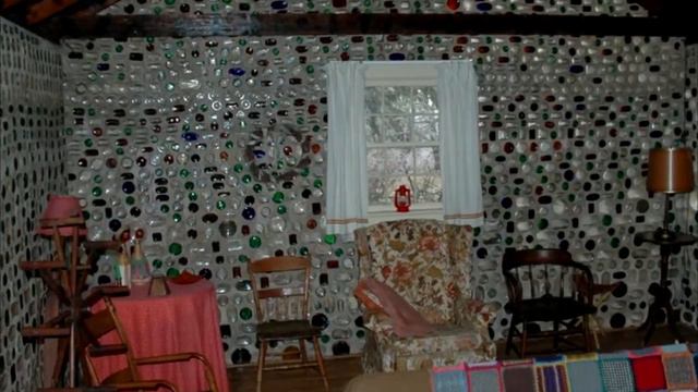 С виду это обычный дом. Даже трудно поверить, что он сделан из ЭТОГО! смотреть онлайн