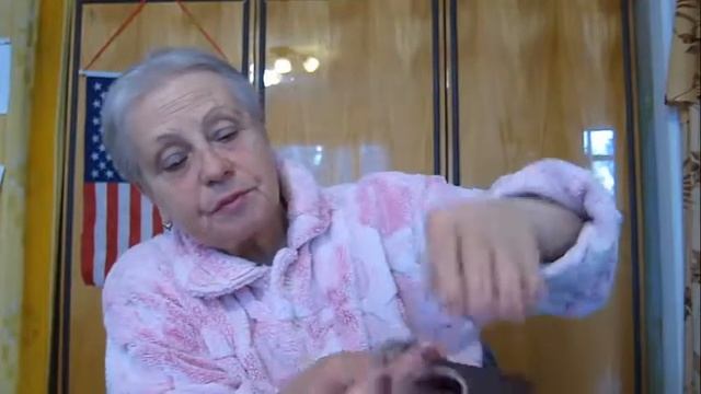 366 ) USA ДЕВОЧКИ, ДЕЛАЕМ ПИЛОЧКУ ДОМА ИЗ НАЖДАЧНОЙ БУМАГИ ( СЕГОДНЯ) смотреть онлайн